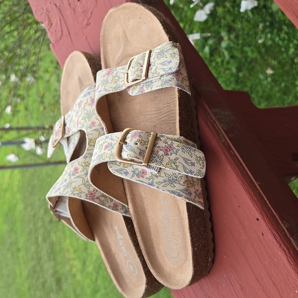 Cat & Jack Drew Kids Girls Floral Buckle Bermuda Sandals SZ 4 Very Nice Cond - Picture 4 of 5
